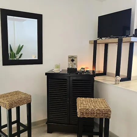 Exceptionnel Loft Duplex Sur Le Quai - Port-frejus Apartmán