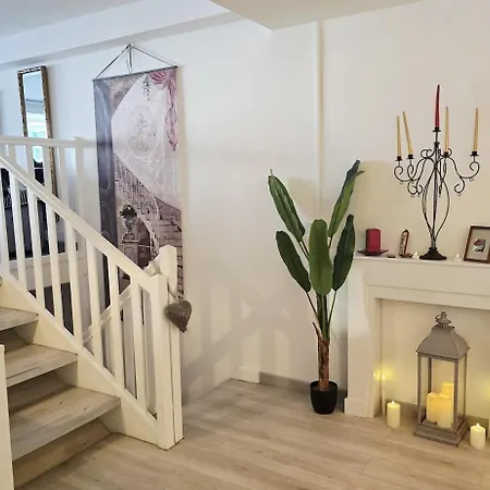 Exceptionnel Loft Duplex Sur Le Quai - Port-frejus Fréjus