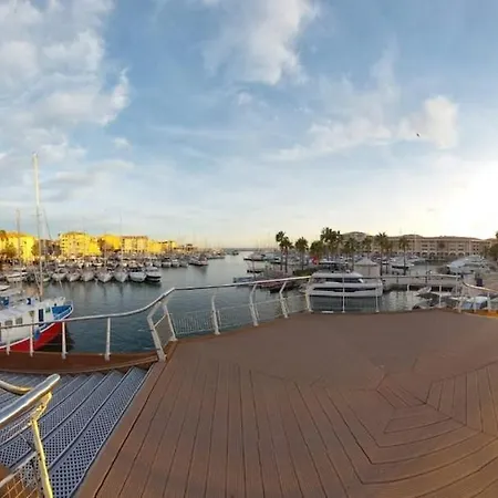 Exceptionnel Loft Duplex Sur Le Quai - Port-frejus Apartment